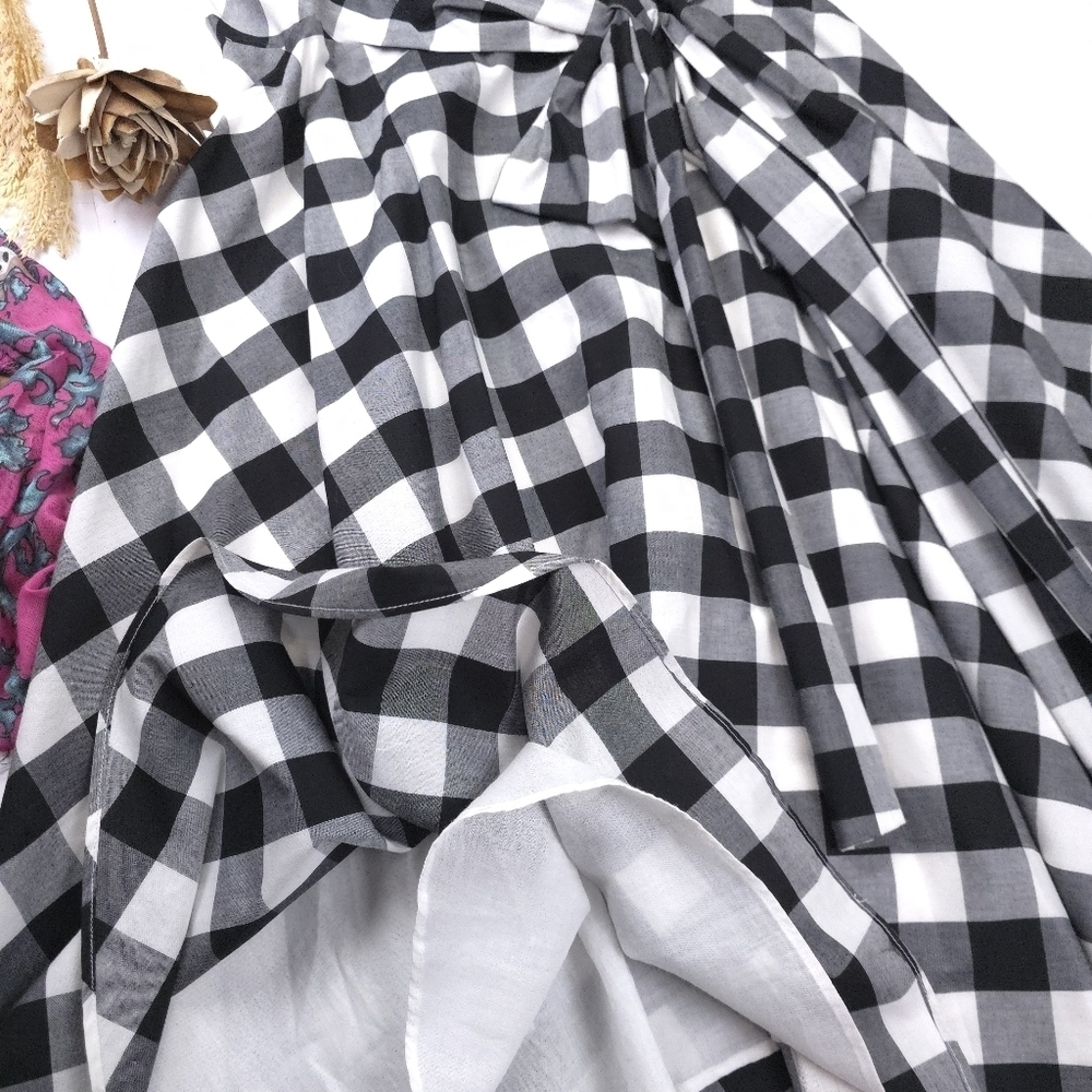 Calvin Klein Black and White Checkered Dress. Sz 6 - Picture 5 of 12